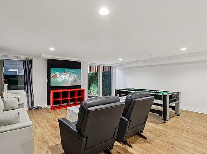 house16